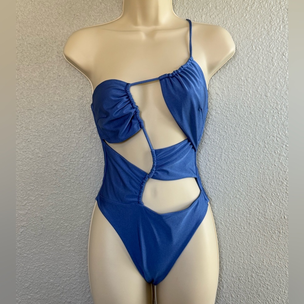 NWT Ocean Ave by Riot Swim Biscayne One Piece Cut out Swimsuit Size Small